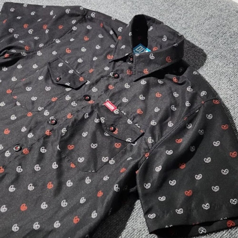 Dixxon Men's Short Sleeve Button-Down Shirt in size medium